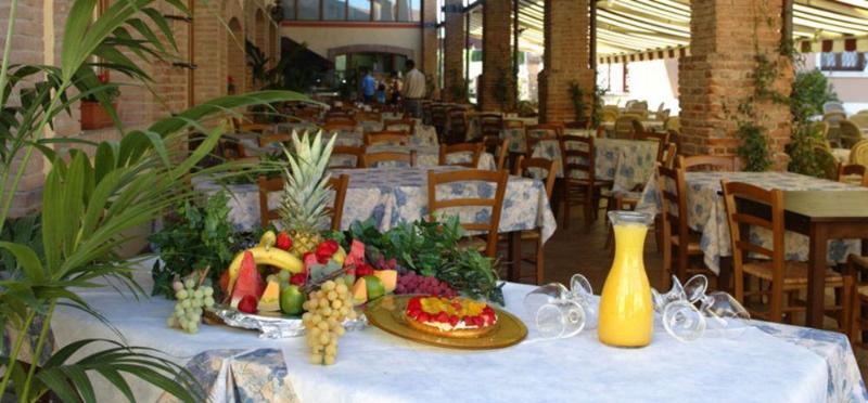 Hotel Bella Italia Peschiera del Garda Exterior photo