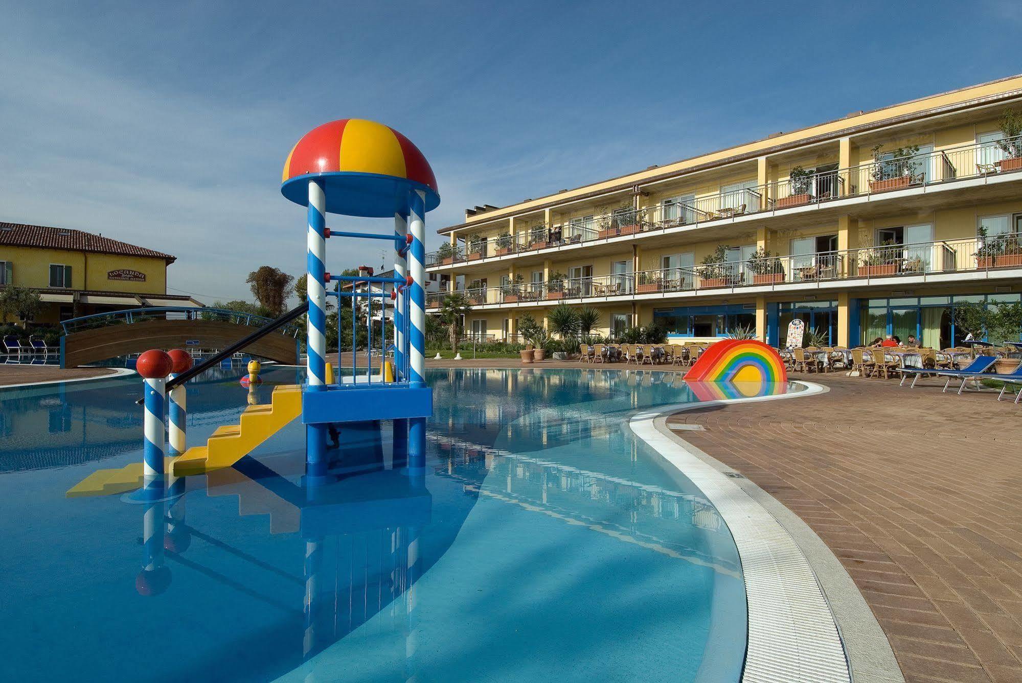 Hotel Bella Italia Peschiera del Garda Exterior photo